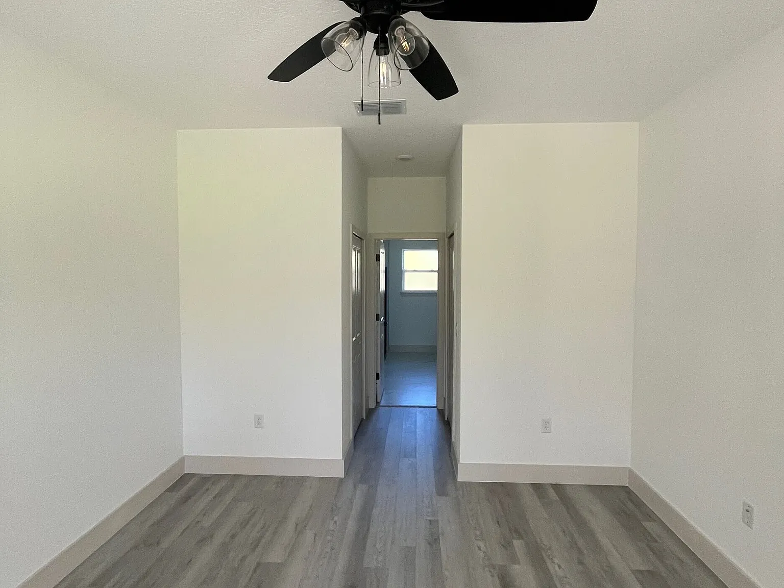 4 bed, 2.5 bath, 1679 sqft, $2,000 — Photo 3