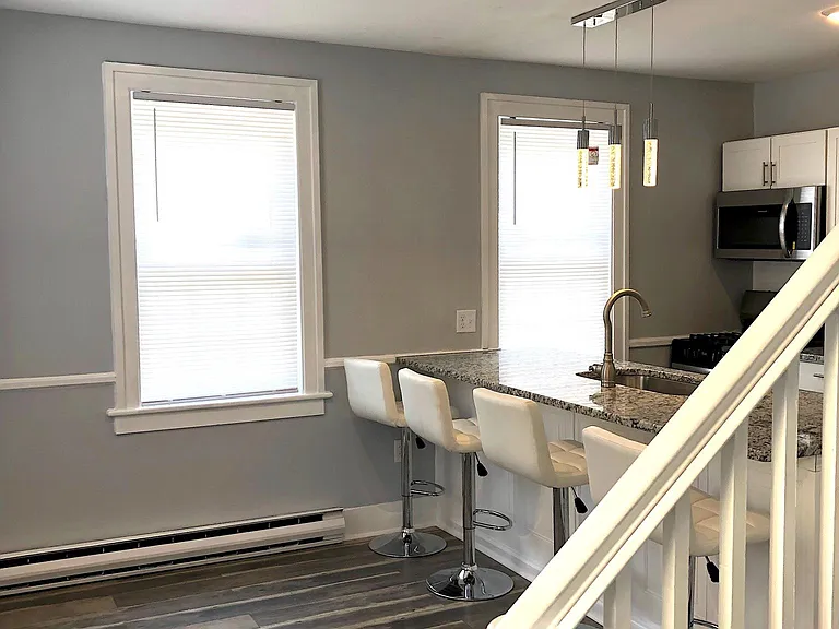 214 Green St #4 — Photo 8