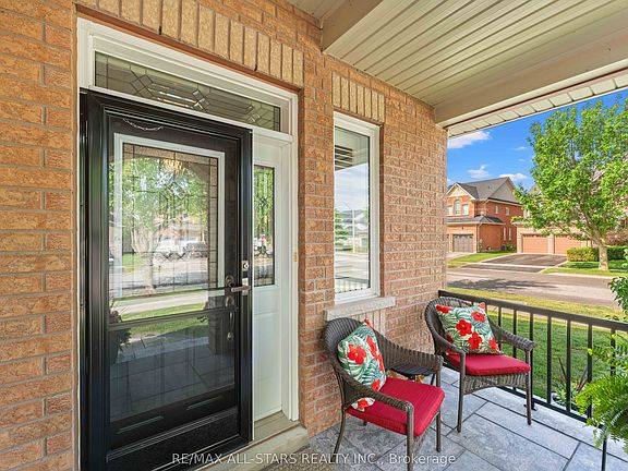 5th image of 76 Chimney Hill Way