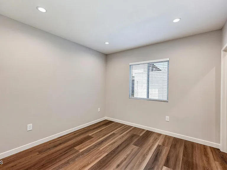 4419 Corliss St — Photo 11
