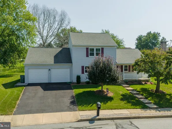 2 Stonington Way, Strasburg, PA 17579