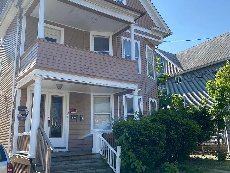 119 Hobart St #2