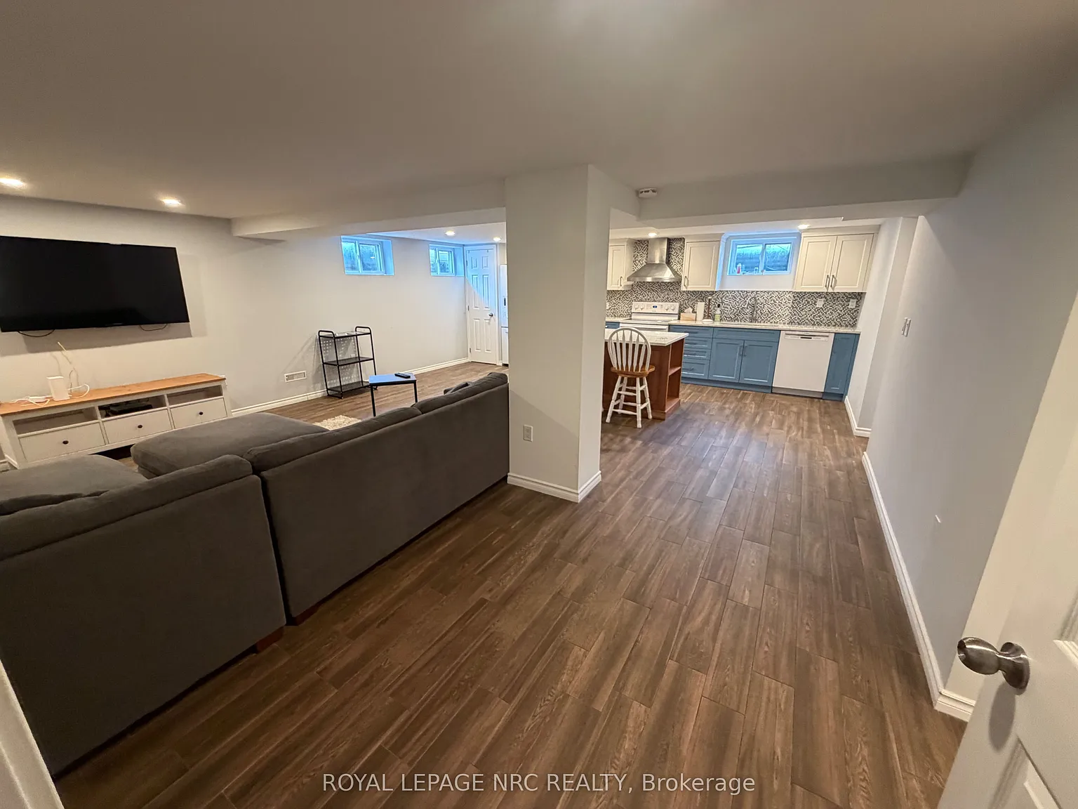 1 bed, $2,100 — Photo 4
