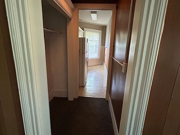 4th image of 351 Maple Ave #2B