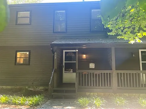 637 Riverside Dr E Photo 1
