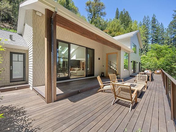2nd image of 26 Woodside Way