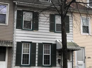 22 W 4th St, Pottstown, PA