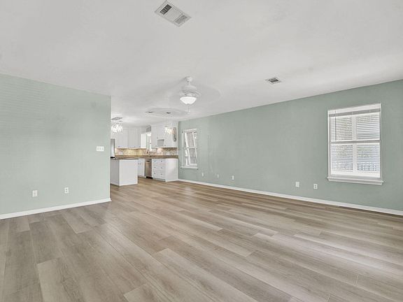 3rd image of 93 Beachfront Trl