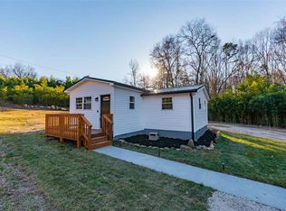 95 Sloan Lake Rd, Woodruff, SC 29388