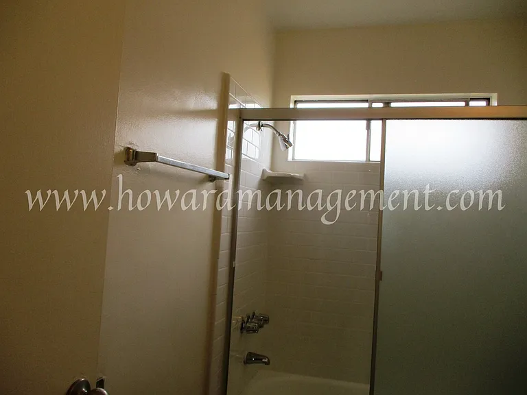 04250LI — Photo 8