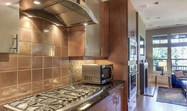 10175 SW Morrison St — Photo 4