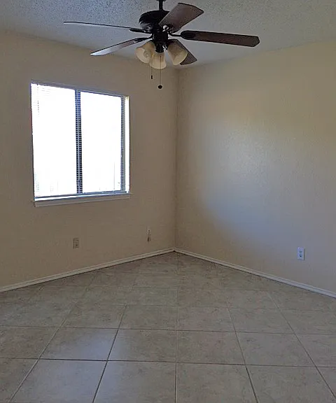 4113 Fossil Ridge Dr — Photo 11