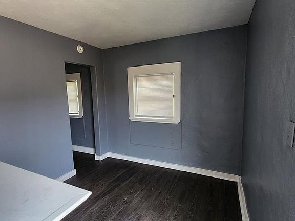 4th image of 900 3rd Ave N #53A