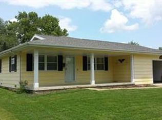 320 Ruby St, Paris, MO 65275