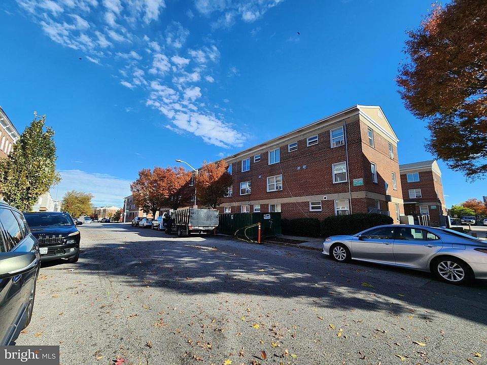 2nd image of 1428 N Mount St