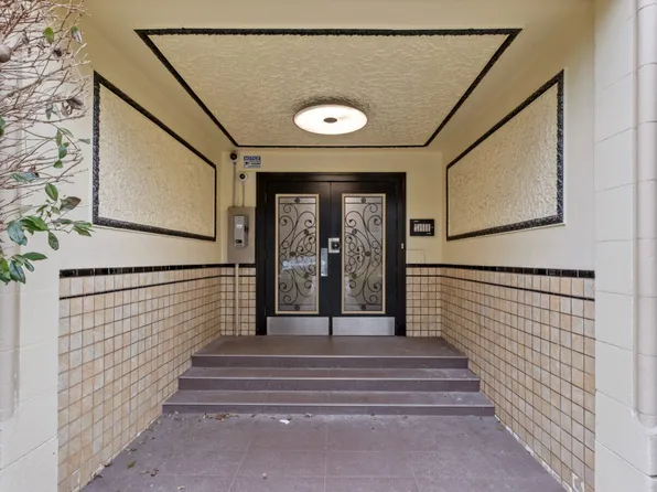 Vallejo Court Apartments, 1009 W 10th Ave, Vancouver, BC V6H 1H9