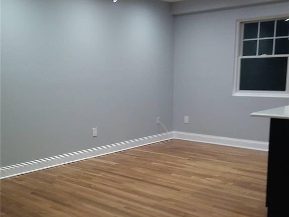 3rd image of 93 Hempstead Ave APT 204