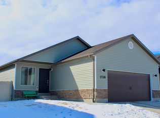 1728 E Downwater St, Eagle Mountain, UT 84005