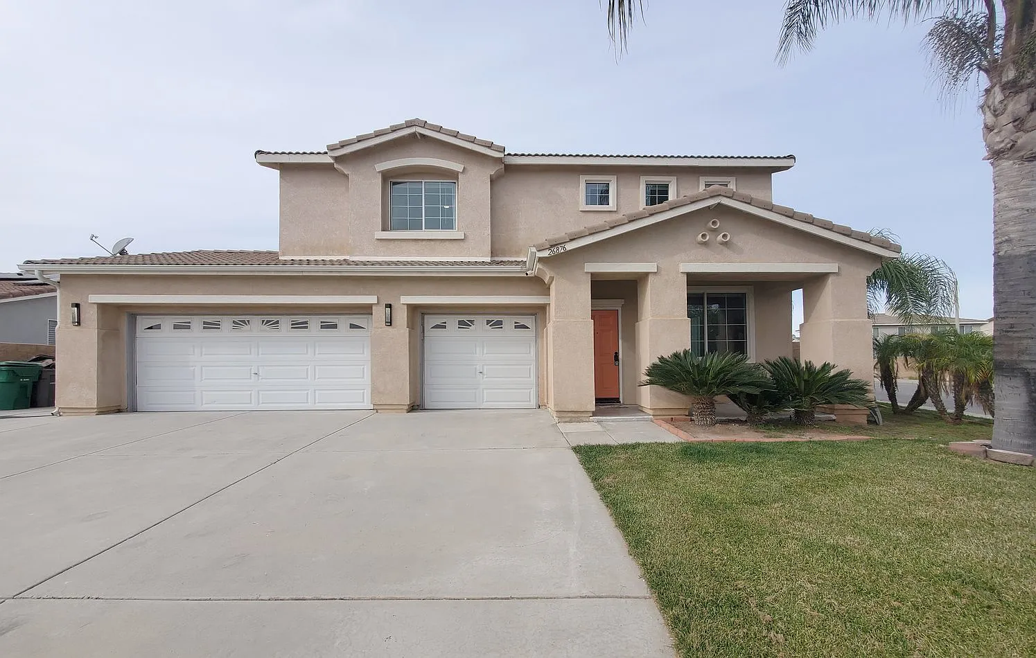 4 bed, 2562 sqft, $6,300 — Photo 4