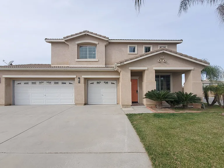 26876 Alta Mira St — Photo 4