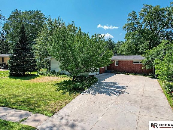 4th image of 923 Moraine Dr