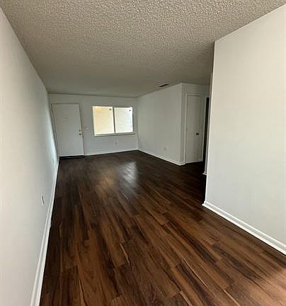 3rd image of 4331 Glenwood Ave #5