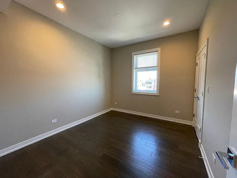 458 N Noble St #3W — Photo 28