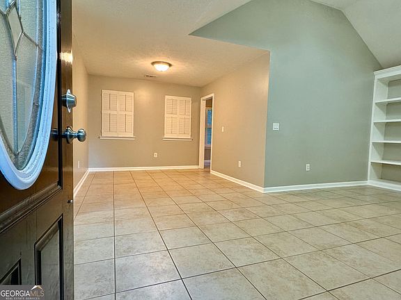 2nd image of 30 Pemberton Ct