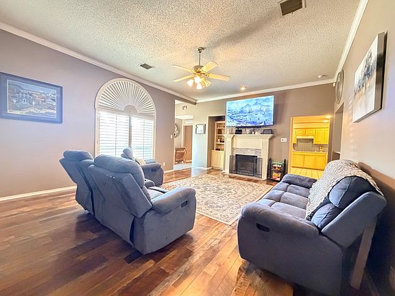 3rd image of 5112 Richardson Dr
