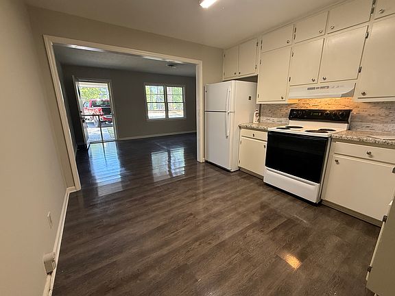 3rd image of 484 W Crogan St #D