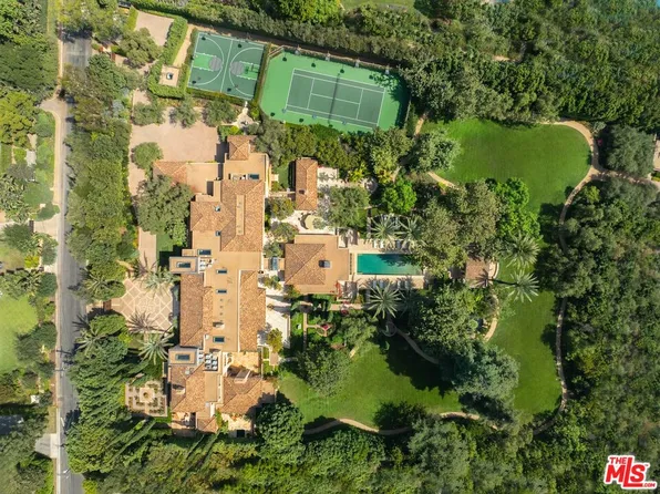 11740 Crescenda St, Los Angeles, CA 90049