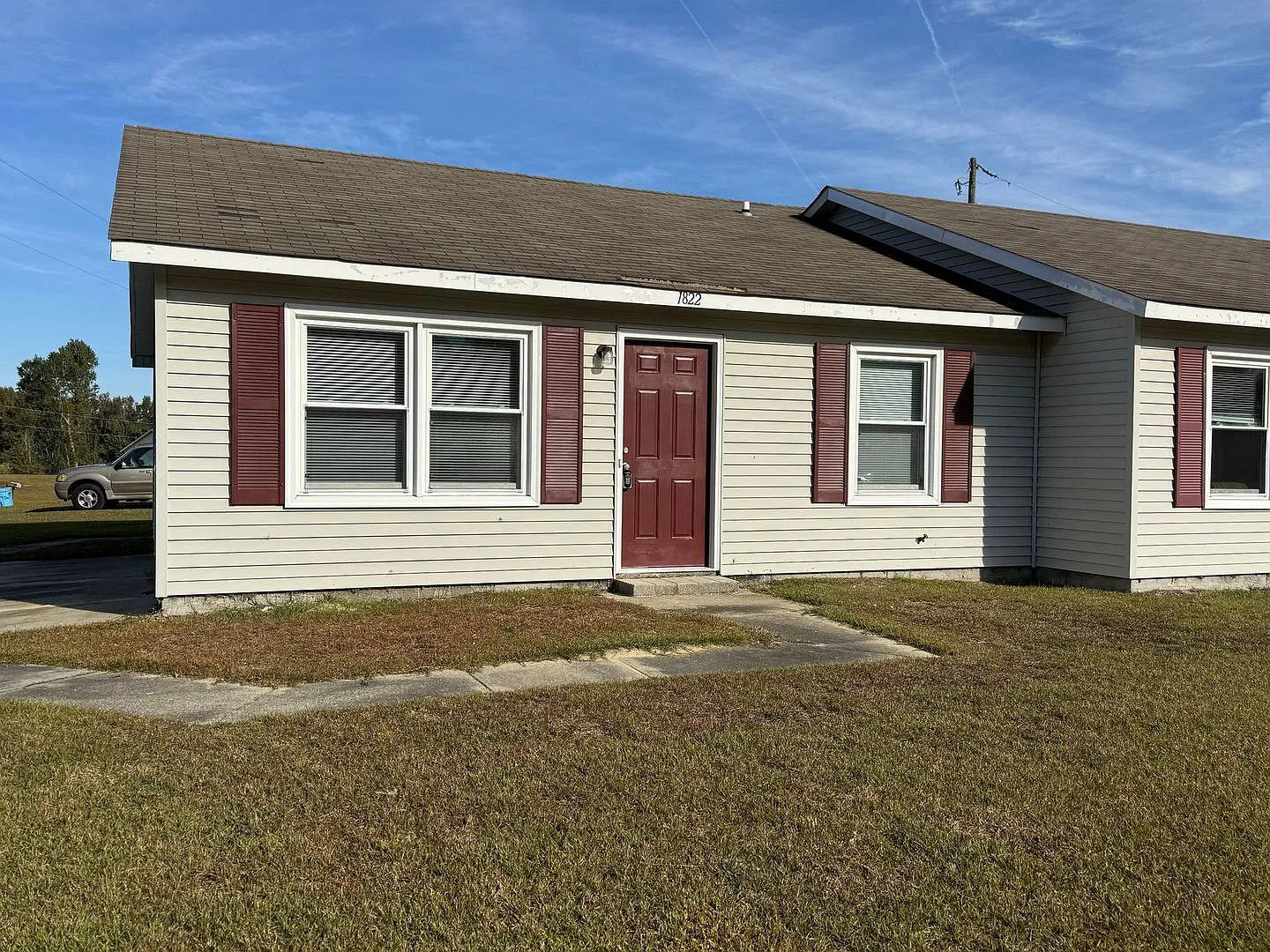 2 bedroom, 1 bath Duplex — Photo 1
