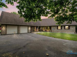 5002 Black Rd, Monclova, OH 43542