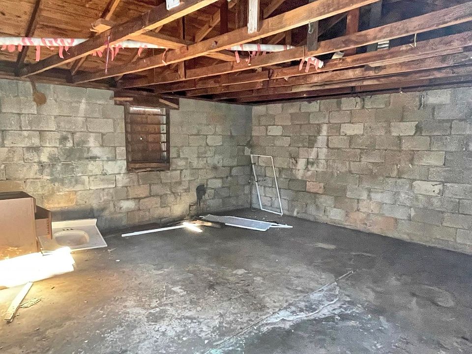 2nd image of 405 E Frederick St