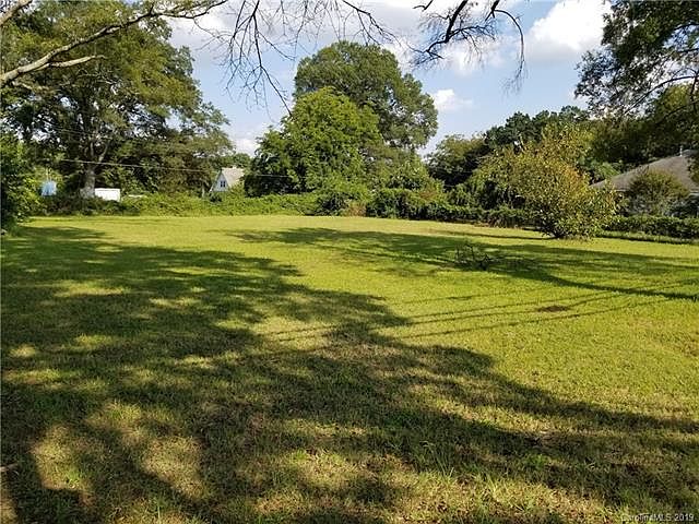 2nd image of 4014 Rozzelles Ferry Rd