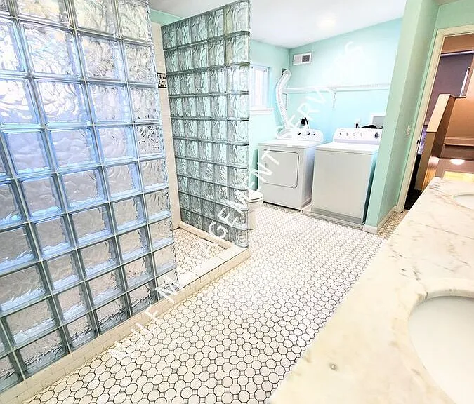 4929 Butler St #2 — Photo 7