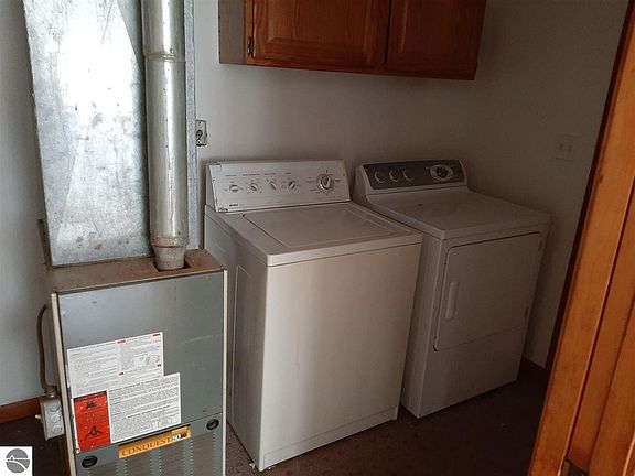 5th image of 829 Newman St
