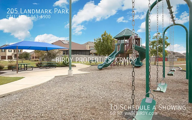 205 Landmark Park — Photo 43