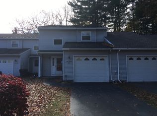 142 Tallow Wood Dr #TOWNHOUSE, Clifton Park, NY 12065