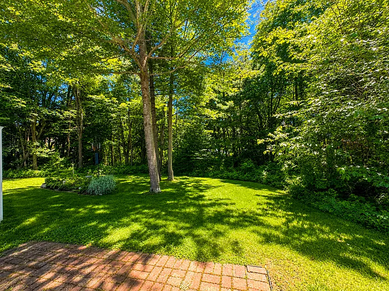 9 Oakview Dr #1 — Photo 12