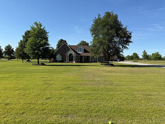 2nd image of 420 Evelyn Rd