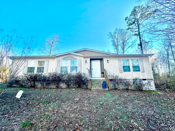 1209 Daniels Rd, Trenton, GA 30752