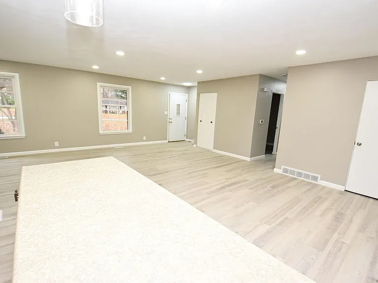 18235 Chipstead Dr — Photo 7