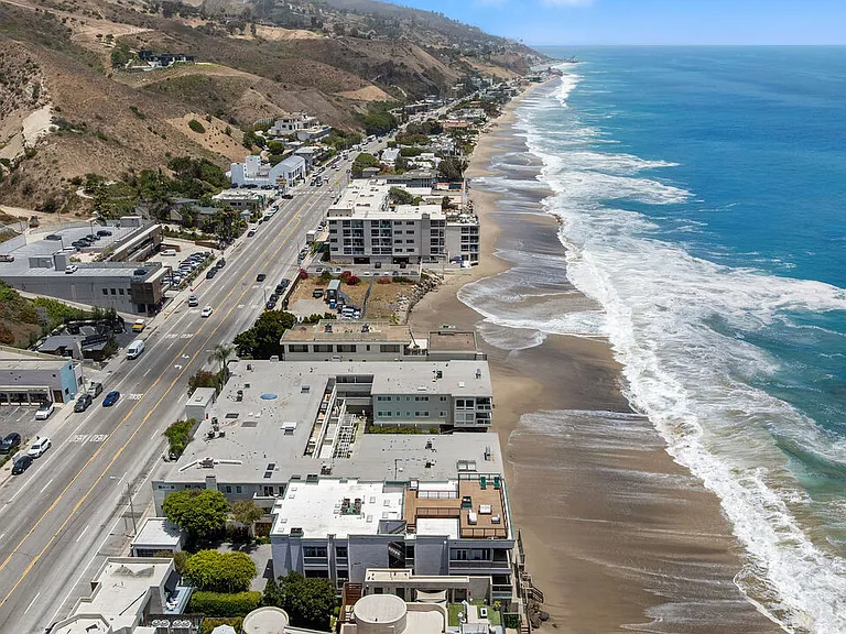 22630 Pacific Coast Hwy #1 — Photo 38