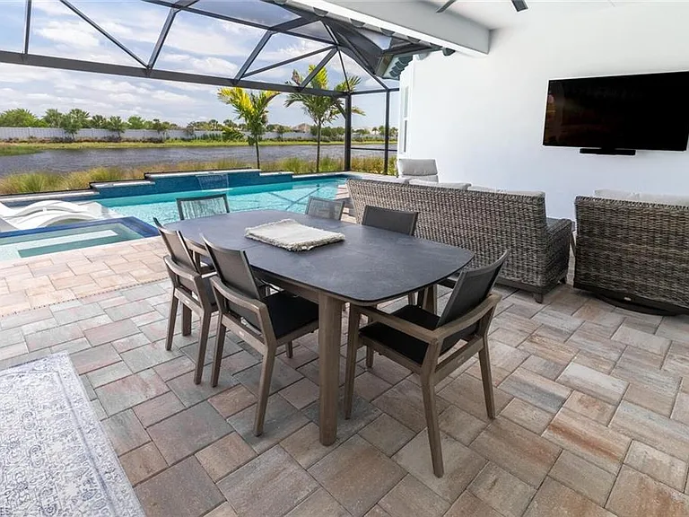 8754 Calypso Ct — Photo 37