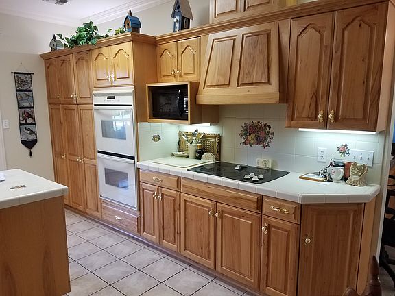 3rd image of 419 E Nezpique St
