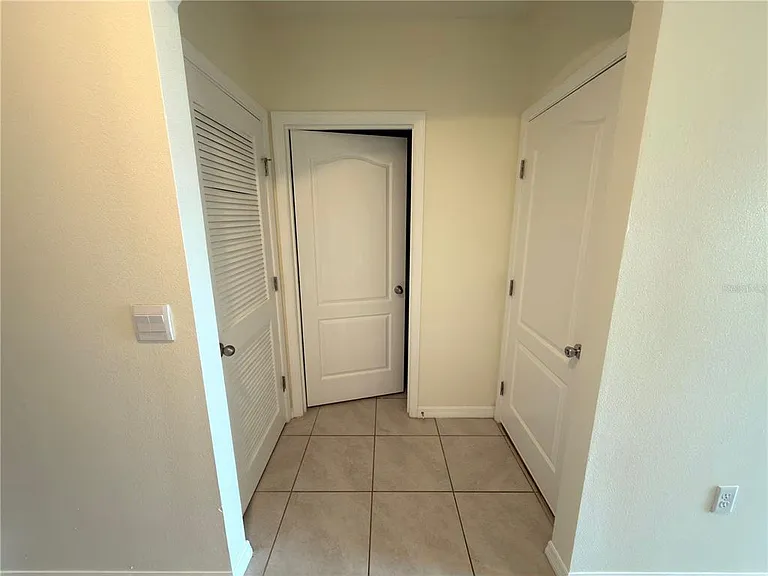 308 Sofia Ln — Photo 29