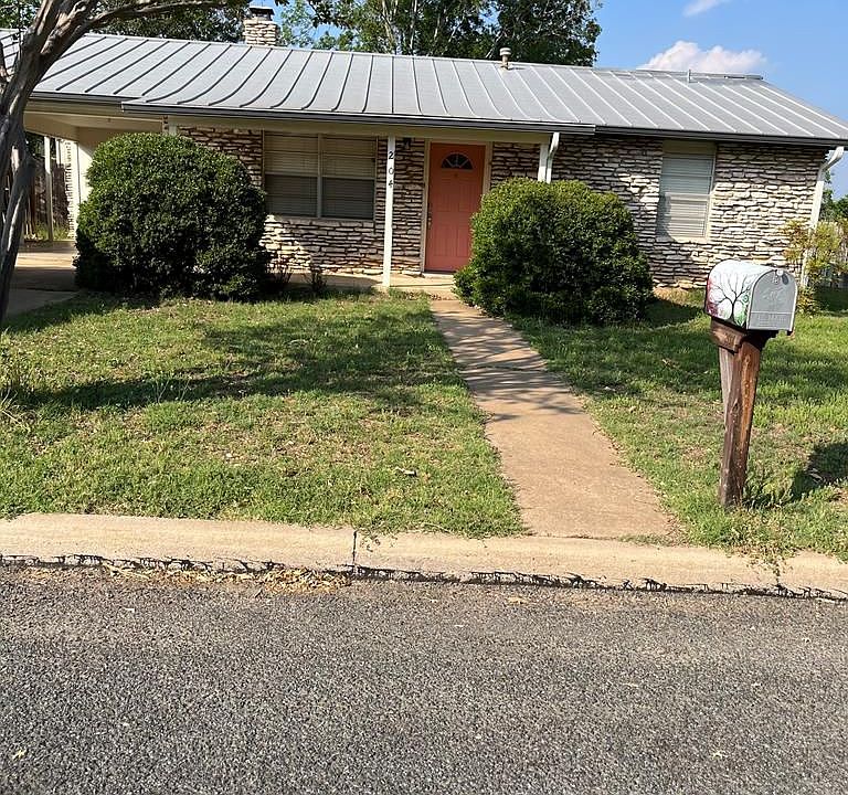 1st image of 204 Glenmoor Dr