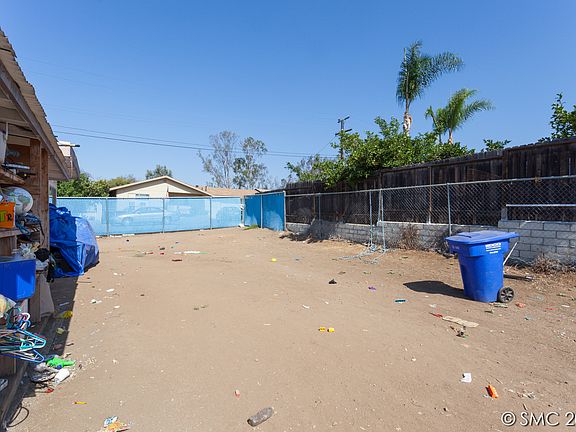 5th image of 219 East Dr