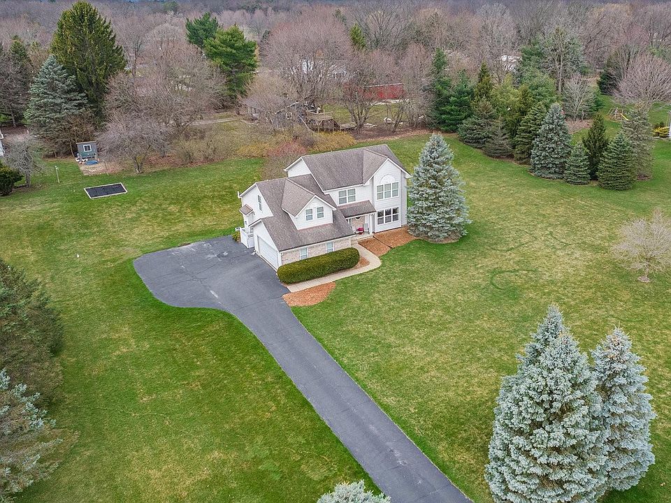 1st image of 95 Fox Hill Ct